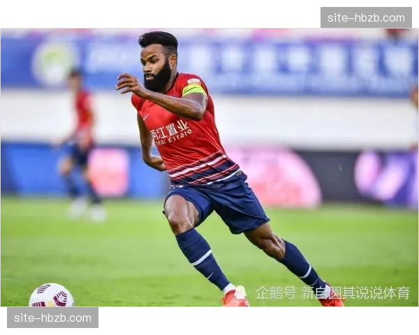 上海董灏随青年队征战CBDL 球队保持14人跟训规模